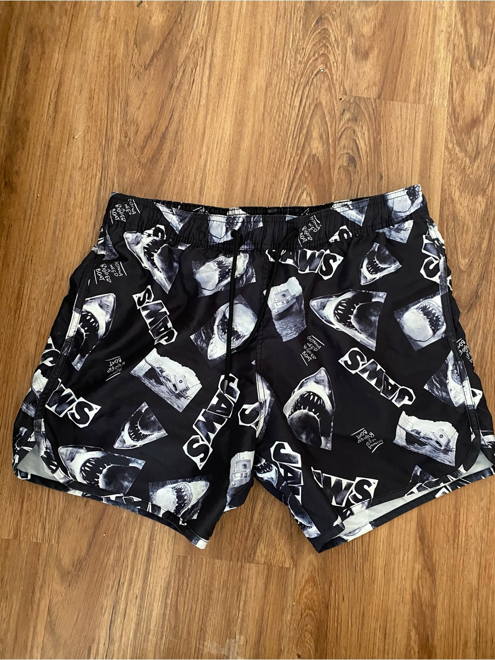 Men's H&M JAWS Movie Graphic Print Swim Trunks Shorts - Black & White